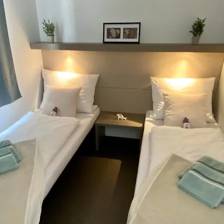 Camping Mobile Homes Malu Biograd Na Moru