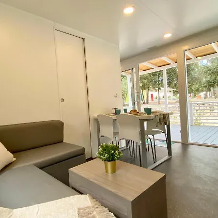 Mobile Homes Malu Camping