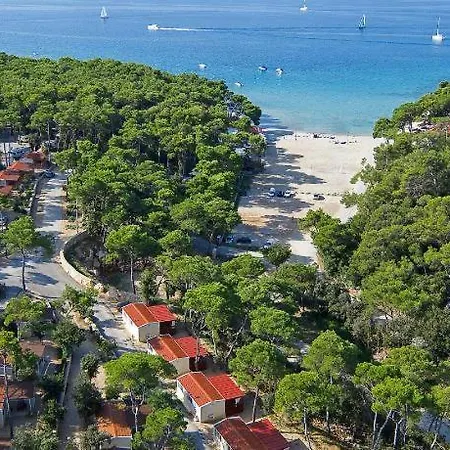 مكان تخييم Mobile Homes Malu