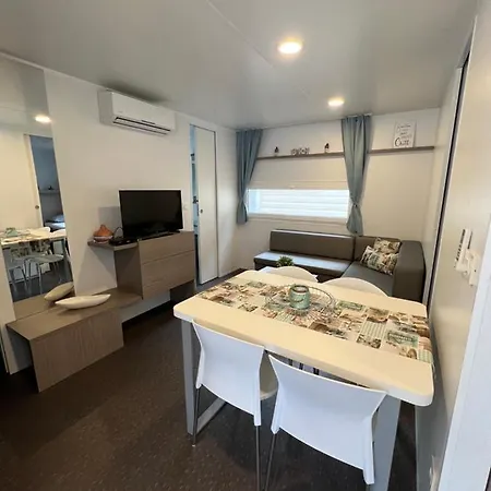 Mobile Homes Malu 4*