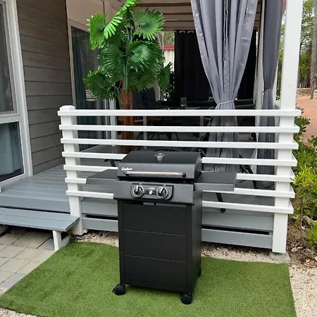 Mobile Homes Malu مكان تخييم 4*