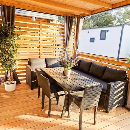 مكان تخييم Mobile Homes Malu بيوغْغاد نا موغو