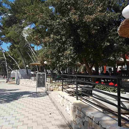 مكان تخييم Mobile Homes Malu
