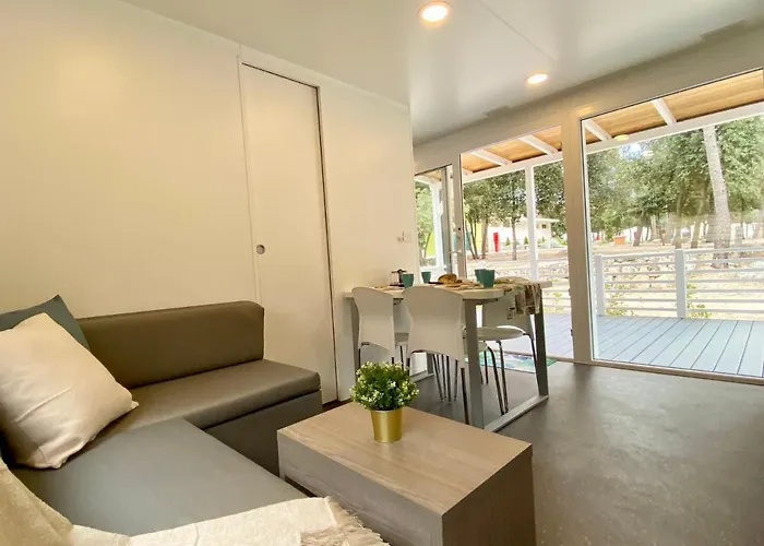 Mobile Homes Malu אתר קמפינג