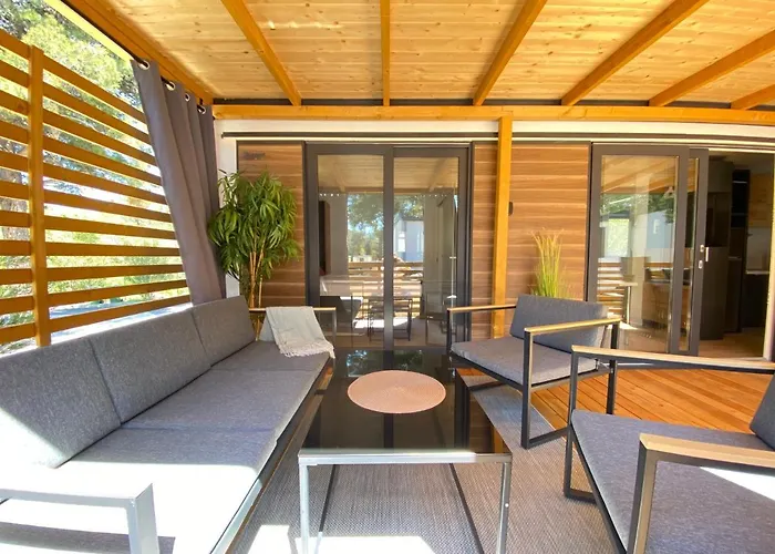 Mobile Homes Malu אתר קמפינג ביוגראד נה מורו