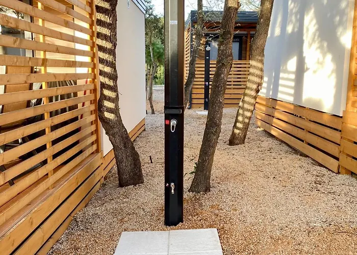 Mobile Homes Malu אתר קמפינג