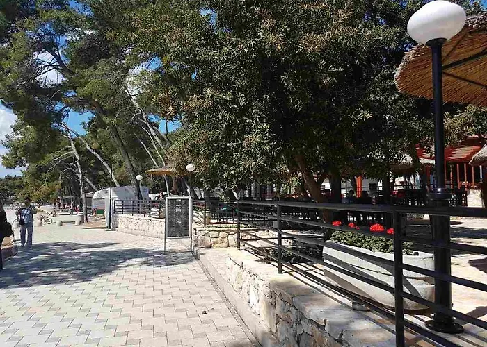 אתר קמפינג Mobile Homes Malu