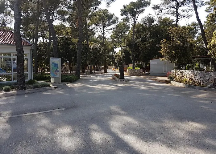 אתר קמפינג Mobile Homes Malu ביוגראד נה מורו