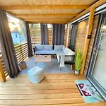 Mobile Homes Malu 4*