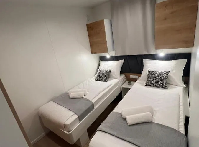 Mobile Homes Malu Campsite